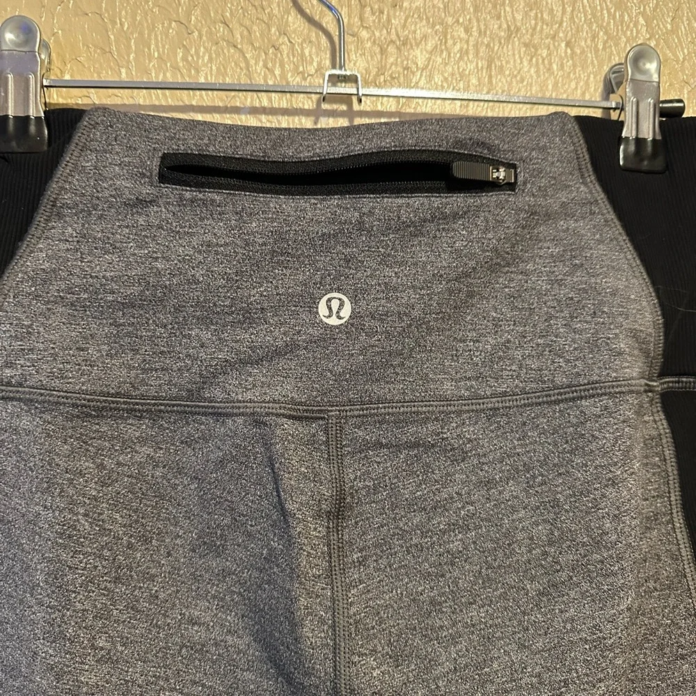 Lululemon Crop Leggings On Your Mark Gray & Black Size‎ 6